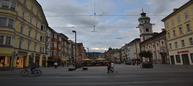 Popołudnie w pochmurnym Innsbrucku Popołudnie w pochmurnym Innsbrucku