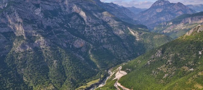 SH 20 – albańska trasa widokowa z której zobaczysz Czarnogórę SH 20 – albańska trasa widokowa z której zobaczysz Czarnogórę