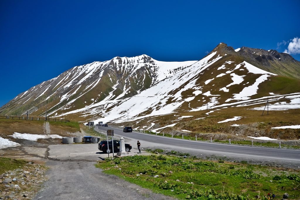 Przełęcz Krzyżowa (Jvari Pass) 2395 m. 
Gruzińska Droga Wojenna