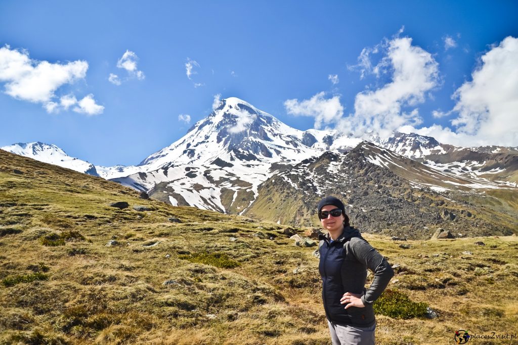Cminda Sameba i trekking pod Kazbek na przełęcz Arsha Pass