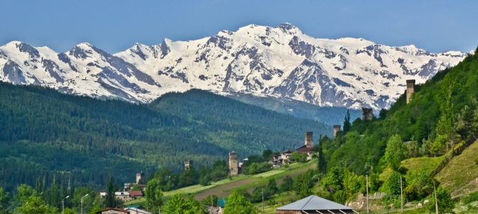 Mestia i okolice – co zobaczyć w Górnej Swanetii Mestia i okolice – co zobaczyć w Górnej Swanetii
