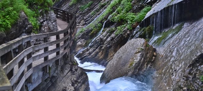 Wąwóz Wimbachklamm i spacer do Wimbachschloss Wąwóz Wimbachklamm i spacer do Wimbachschloss
