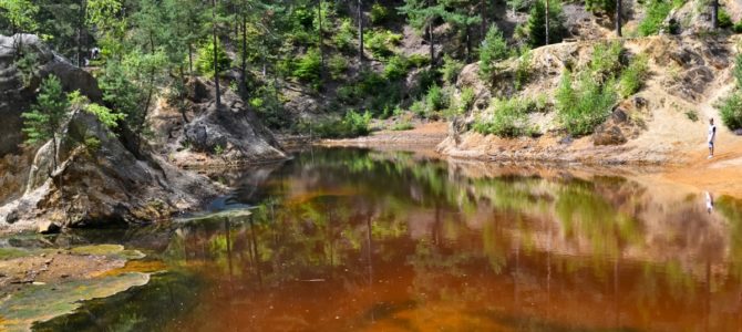 Kolorowe Jeziorka w Rudawach Janowickich Kolorowe Jeziorka w Rudawach Janowickich